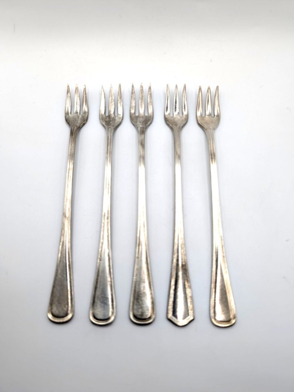 Lot of 5 Vtg Wm A Rogers Oneida Hotel Silver Plate Cocktail Forks GUC